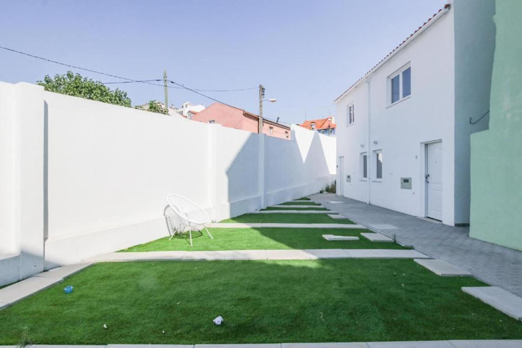 Duplex Apartment Near Belem Lisbon Exterior photo